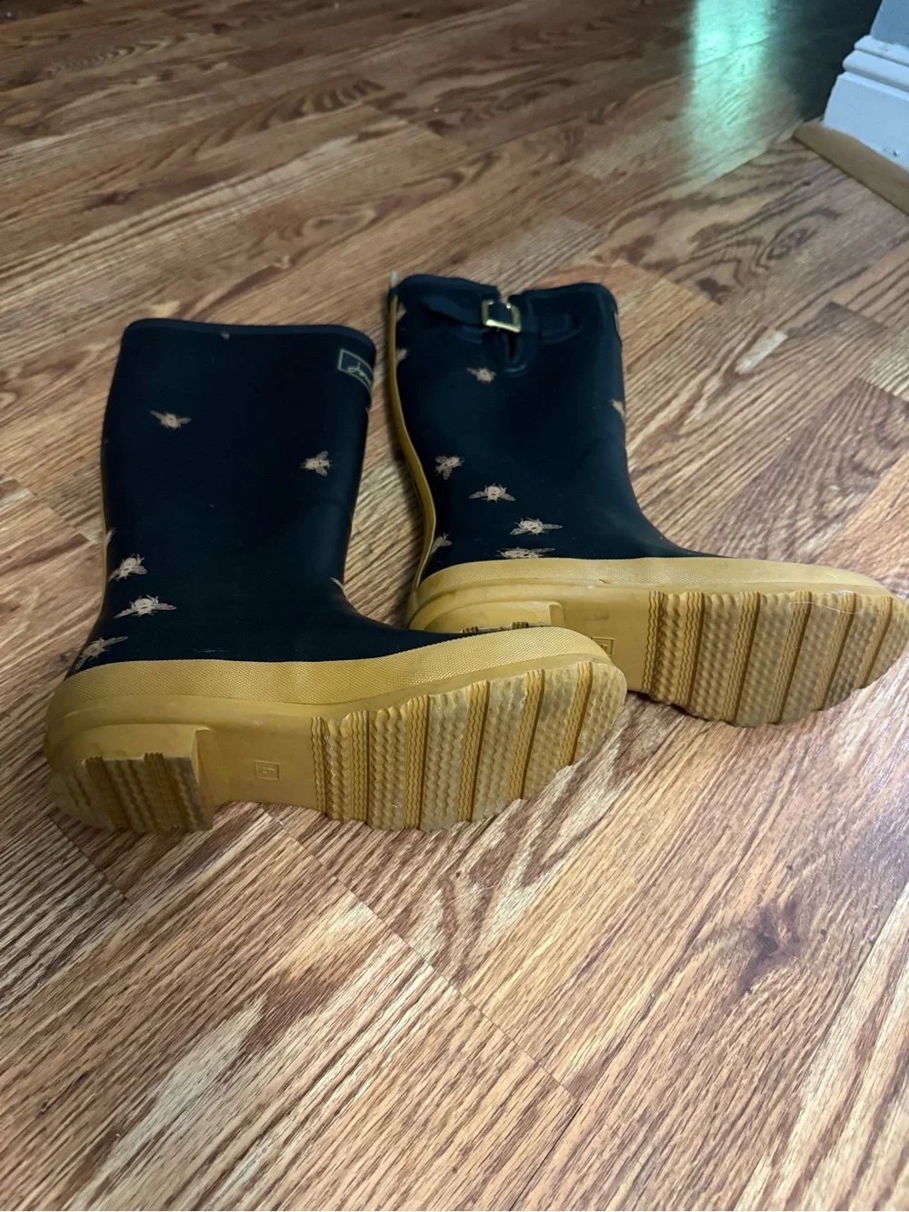 Joules WellyPrint High Shaft Waterproof Rain Boots Bee Pattern Size 7